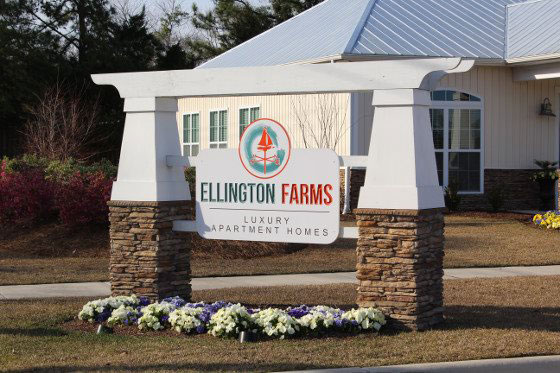 Ellington Farms Sign