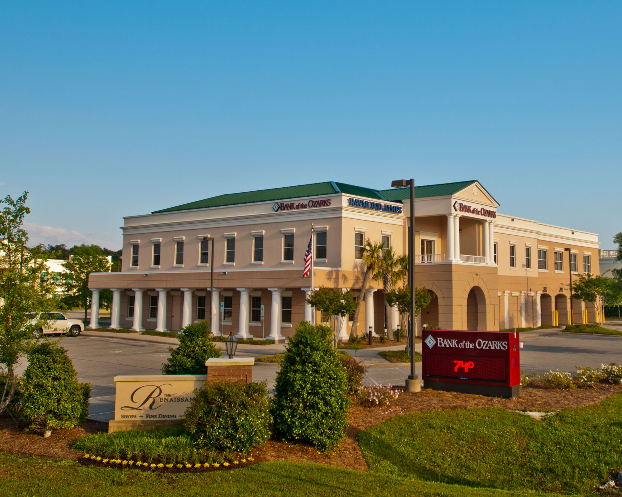 Regions Bank exterior