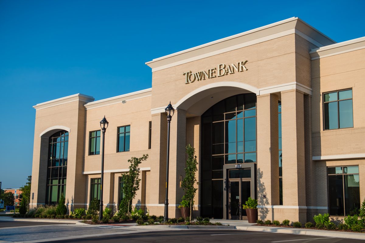 Renaissance II exterior: front entrance