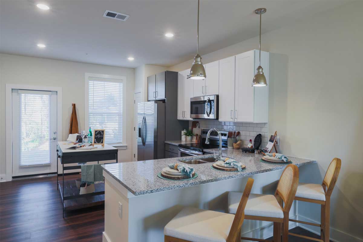 Riverwood Apartments interior: kitchen
